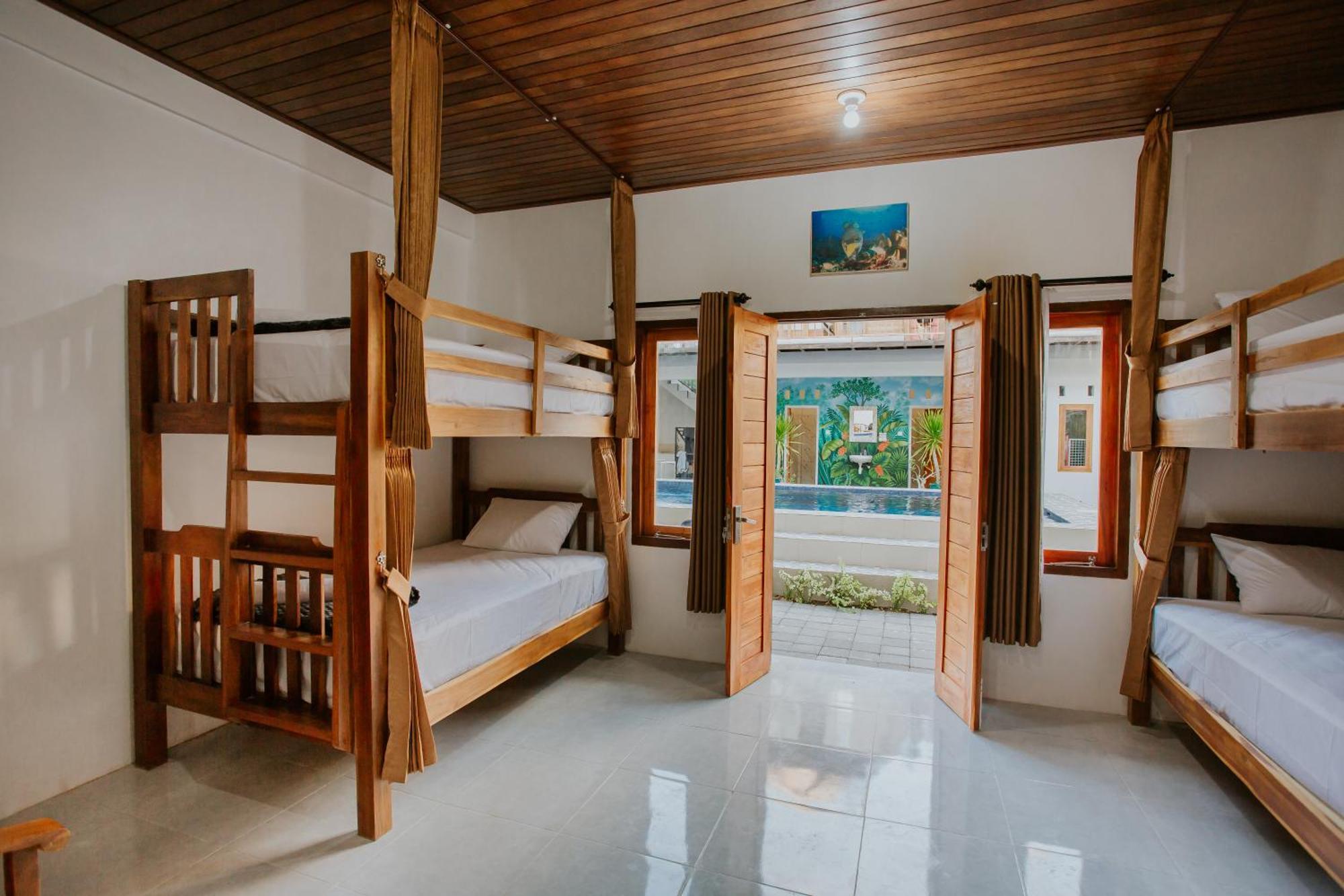 Toyapakeh Garuda Hostel & Accomodation Nusa Penida מראה חיצוני תמונה