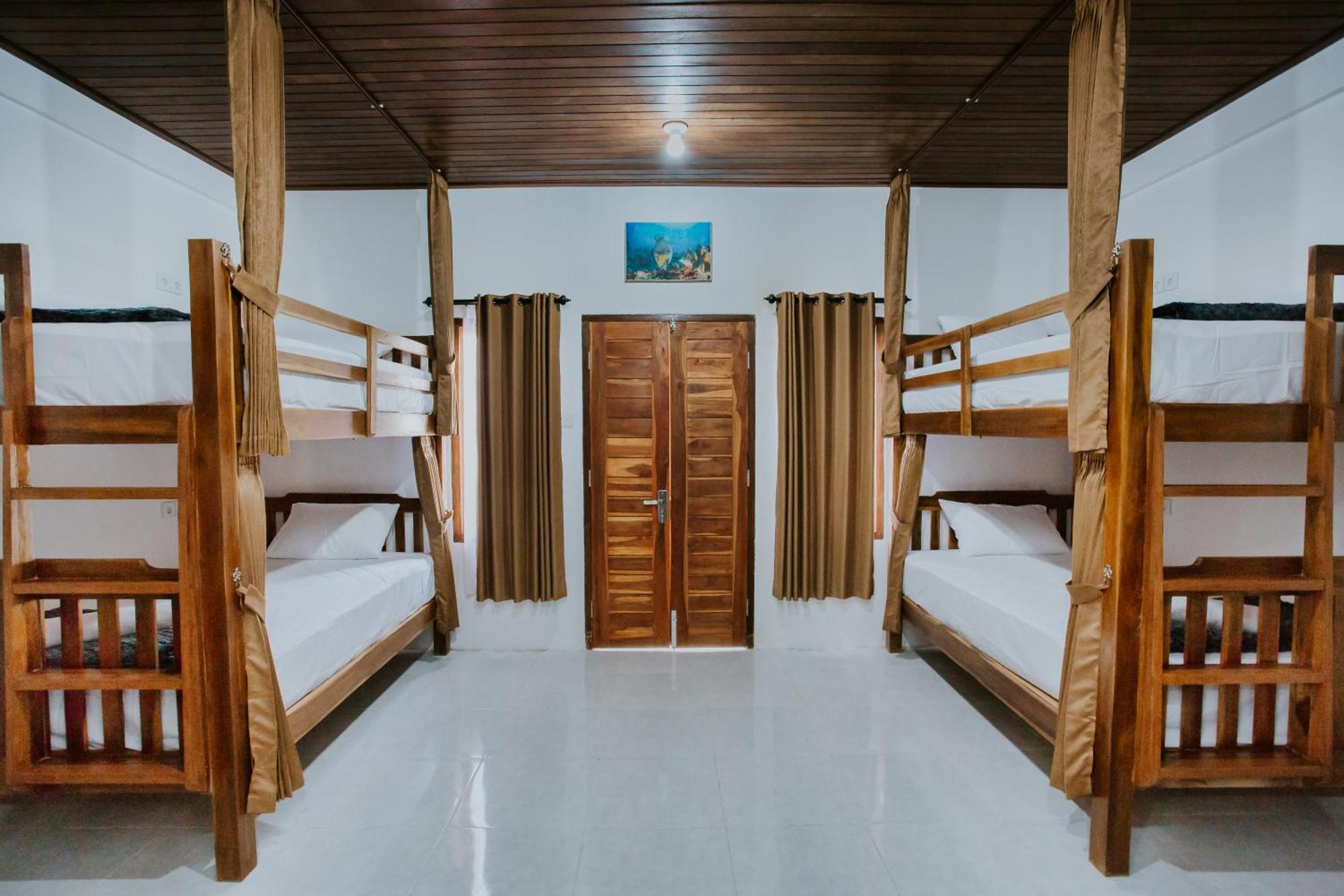 Toyapakeh Garuda Hostel & Accomodation Nusa Penida מראה חיצוני תמונה