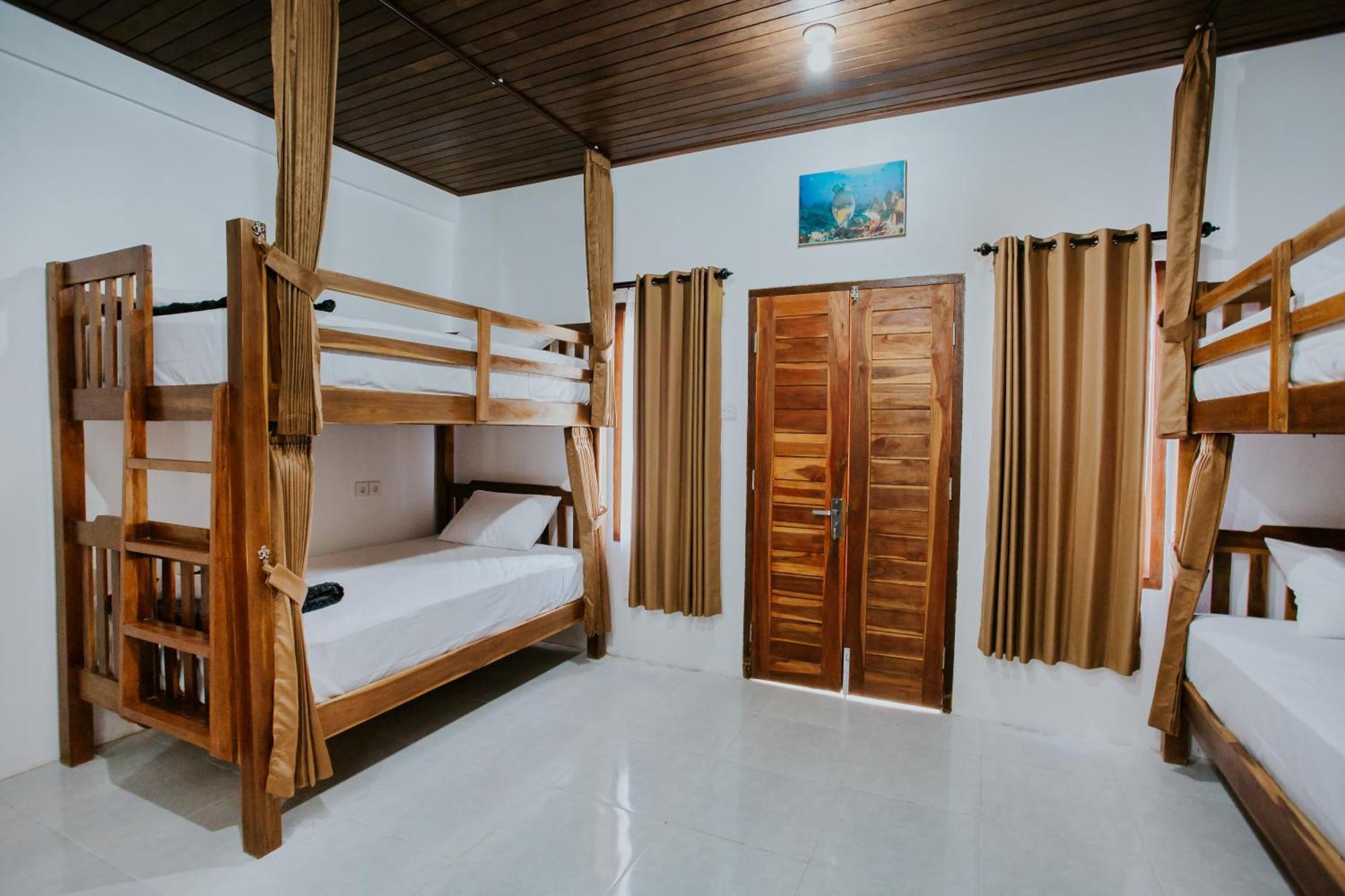Toyapakeh Garuda Hostel & Accomodation Nusa Penida מראה חיצוני תמונה